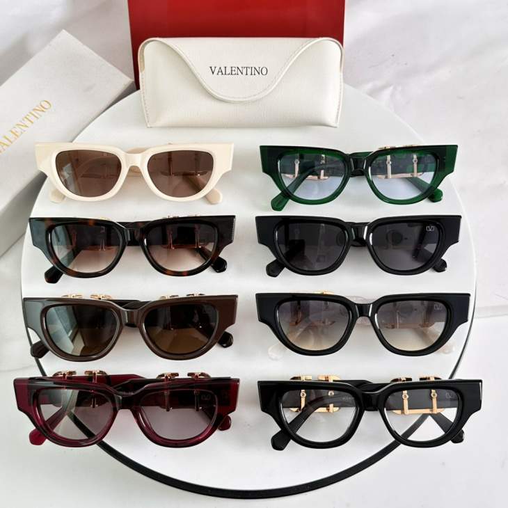 Picture of Valentino Sunglasses _SKUfw71037960fw